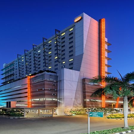 Harris Hotel And Conventions Kelapa Gading Jakarta Exterior foto