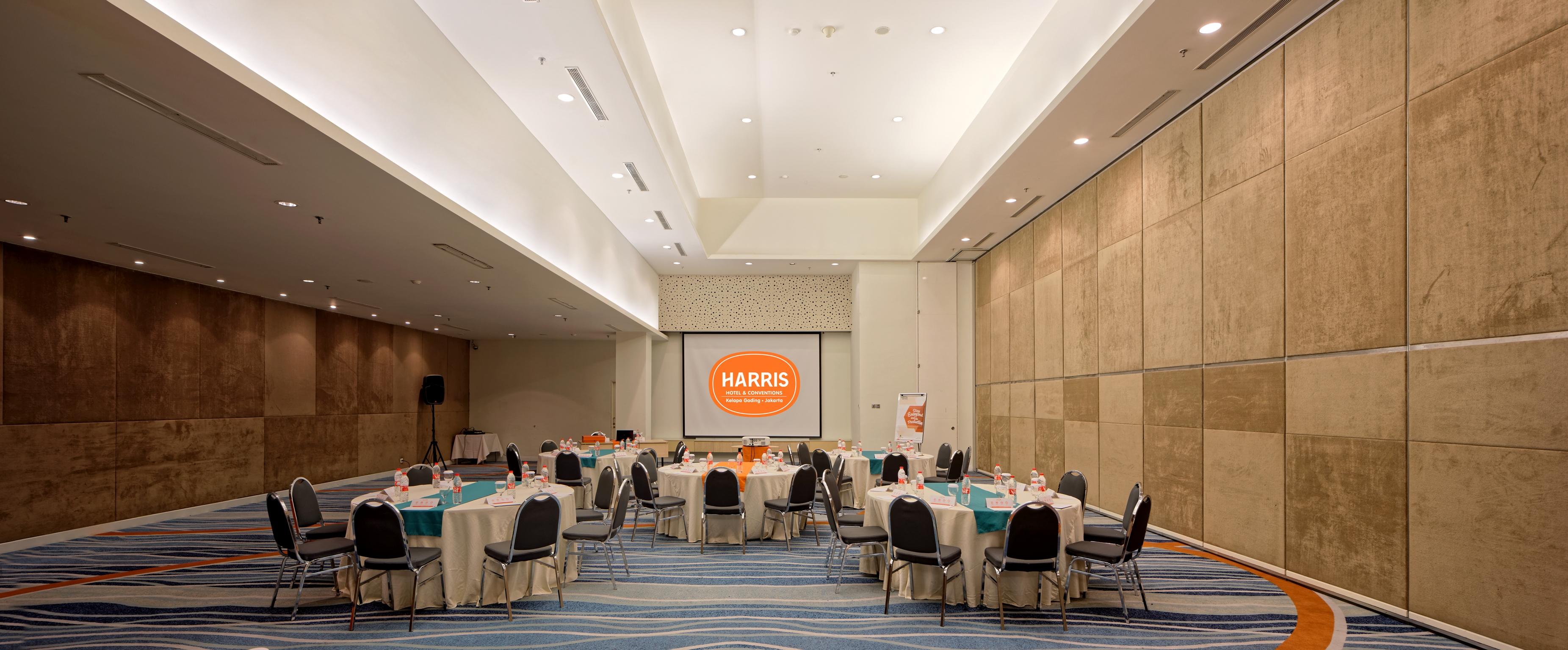 Harris Hotel And Conventions Kelapa Gading Jakarta Exterior foto