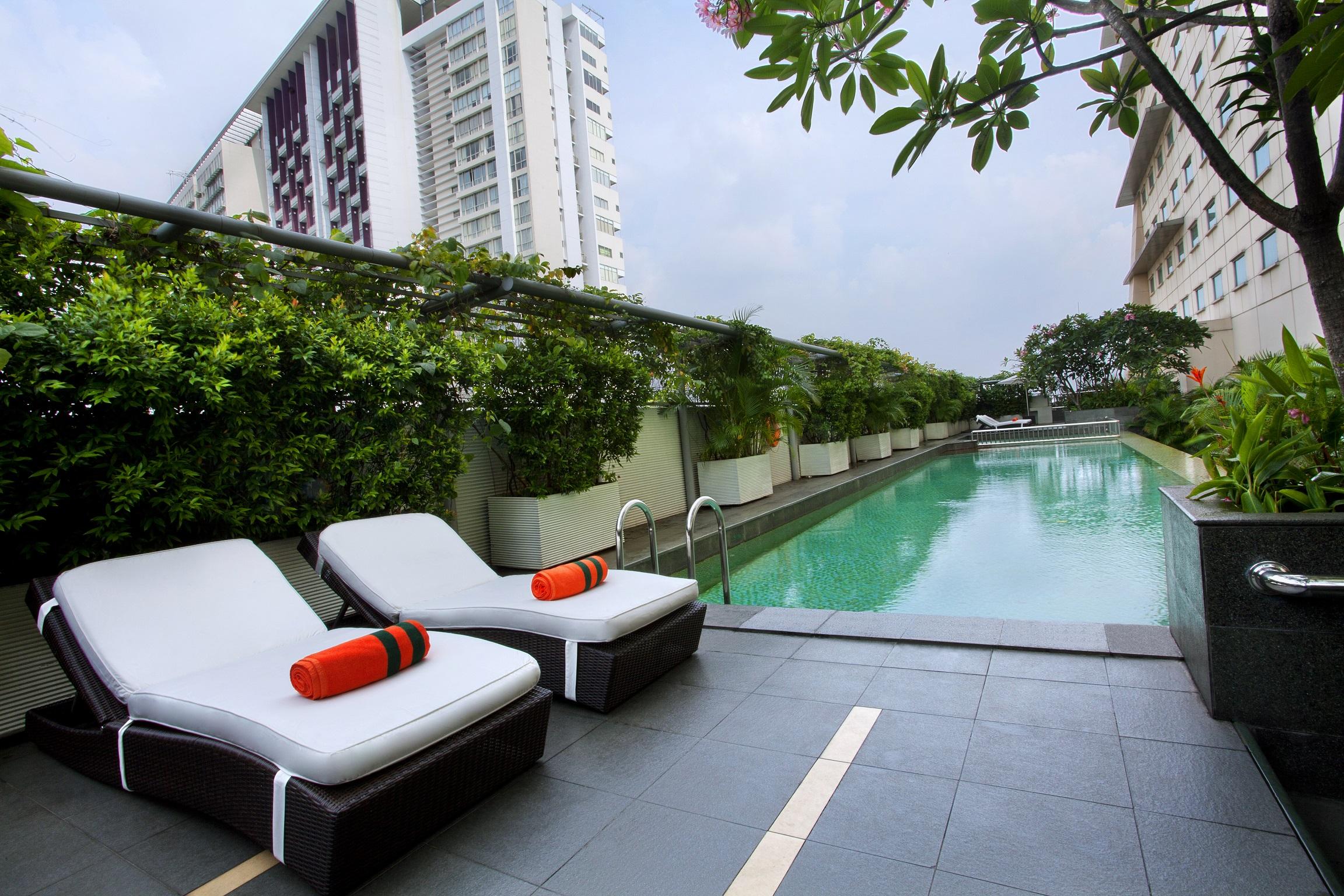 Harris Hotel And Conventions Kelapa Gading Jakarta Exterior foto