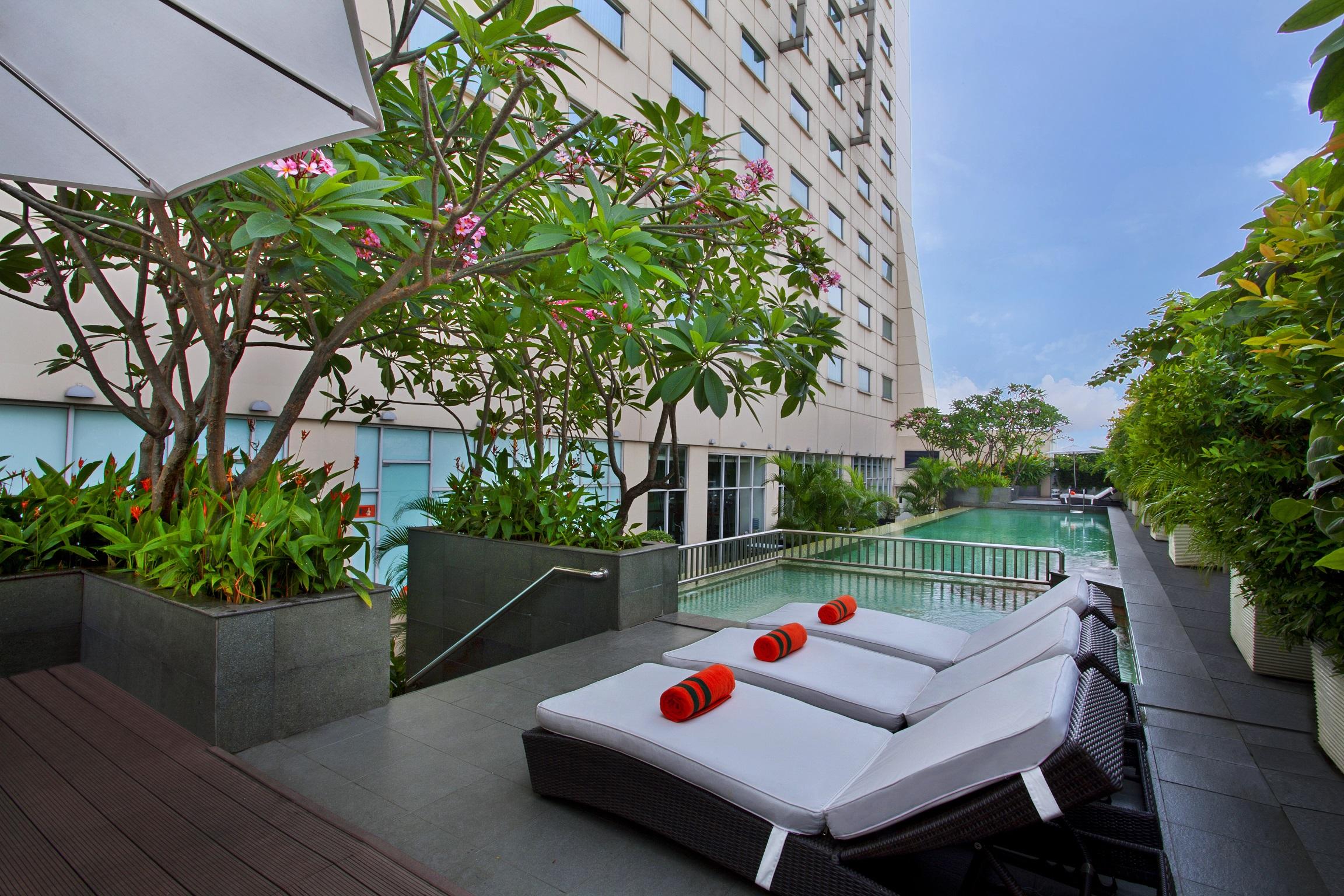 Harris Hotel And Conventions Kelapa Gading Jakarta Exterior foto