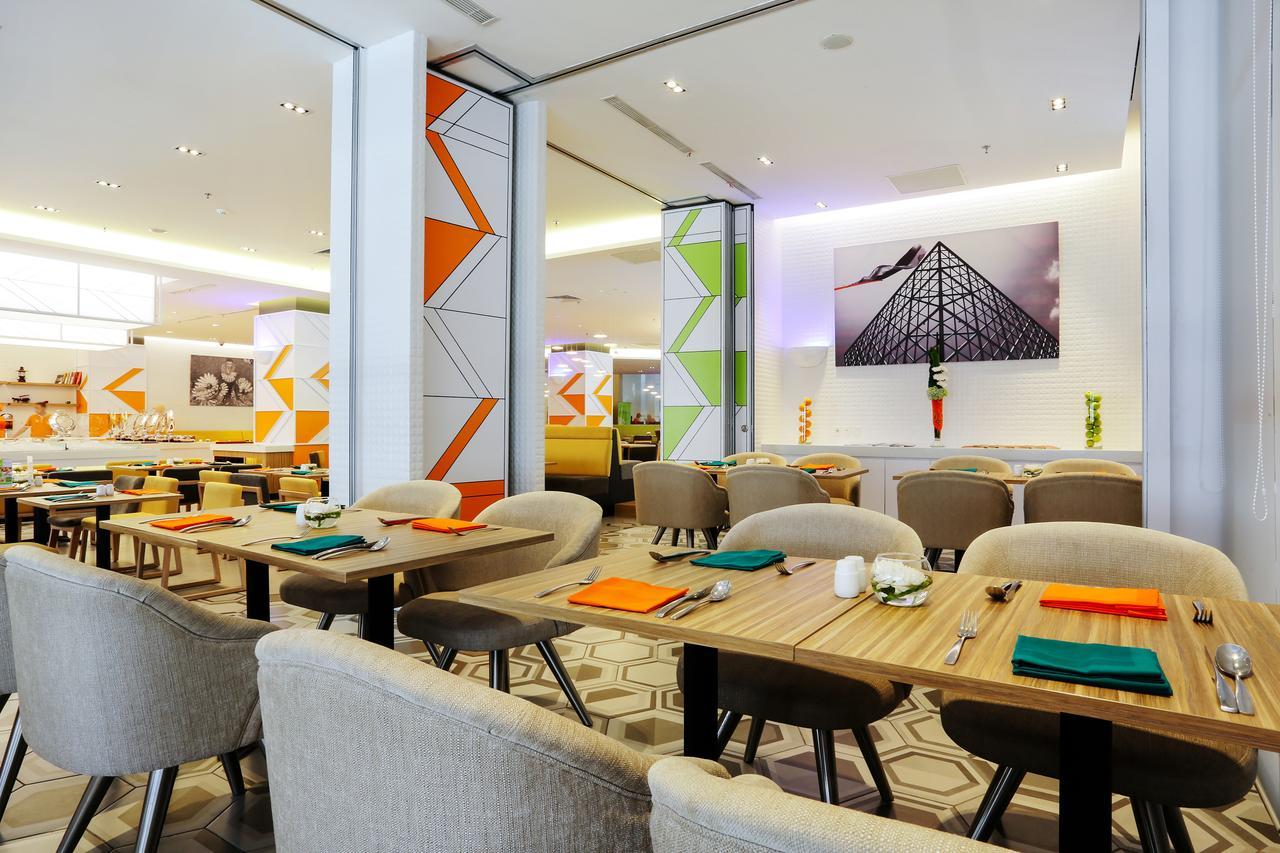 Harris Hotel And Conventions Kelapa Gading Jakarta Exterior foto