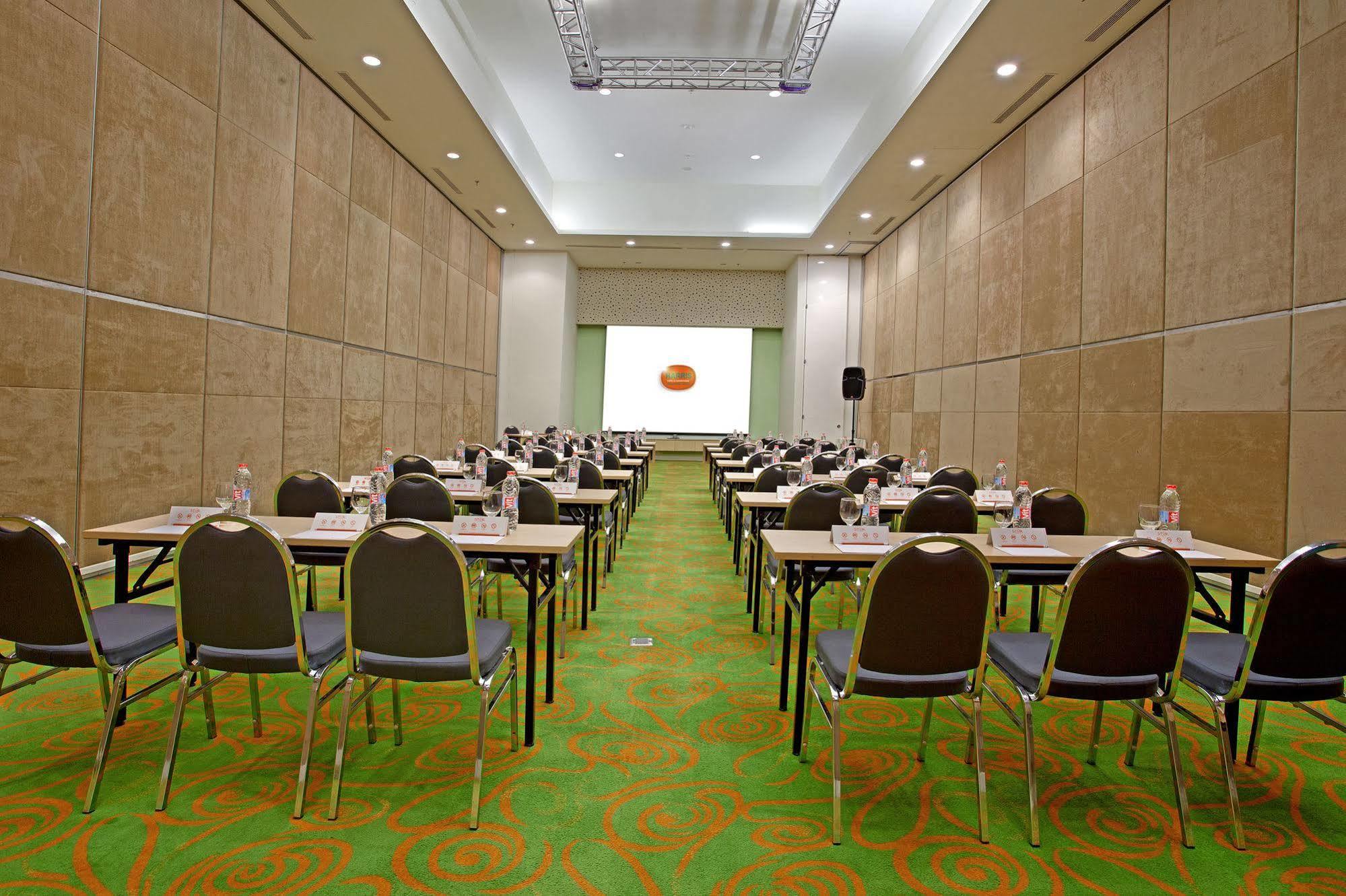 Harris Hotel And Conventions Kelapa Gading Jakarta Exterior foto